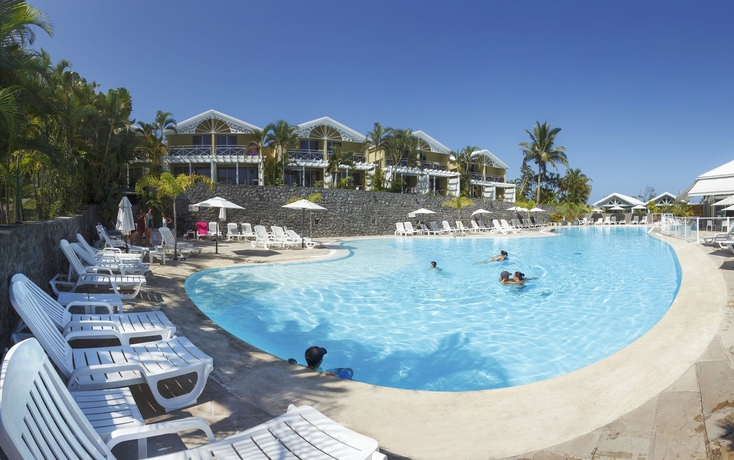 Imagen de la piscina del Hotel L'archipel, Saint-gilles-les-bains. Foto 9