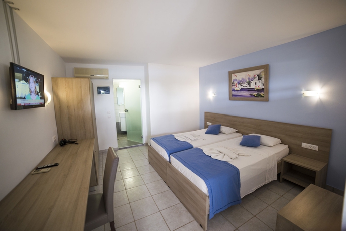 Imagen de la habitación del Hotel Lardos Bay. Foto 6