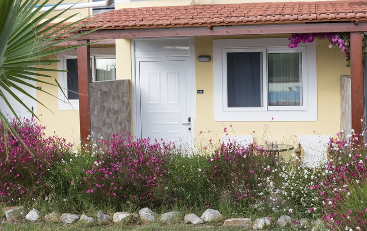 Imagen de los exteriores del Hotel Lardos Bay. Foto 15