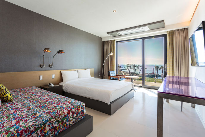 Imagen de los interiores del Hotel Lareem. Foto 16