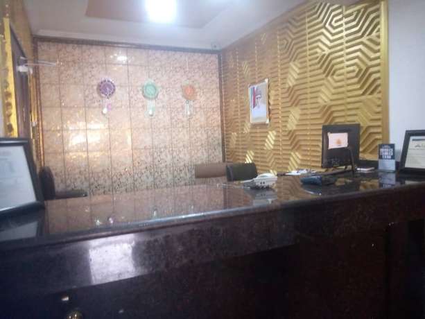 Imagen de los interiores del Hotel Larema Internationals and suites. Foto 18