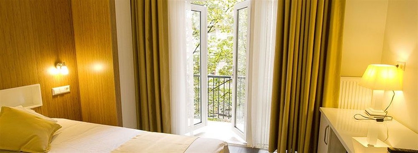 Imagen de la habitación del Hotel Larende. Foto 13