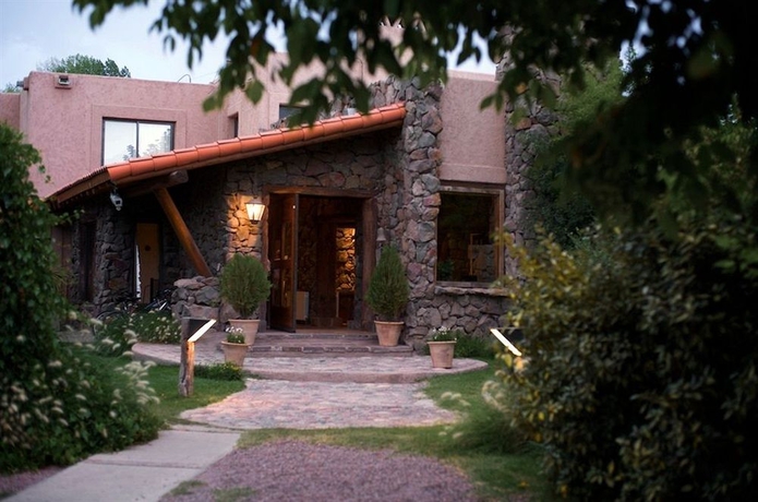 Imagen general del Hotel Lares De Chacras. Foto 3