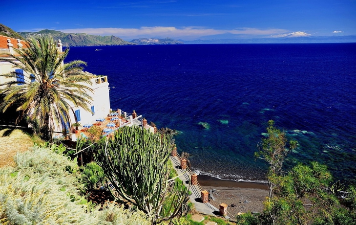 Imagen de los exteriores del Hotel L'ariana Isole Eolie - Una Esperienze. Foto 11