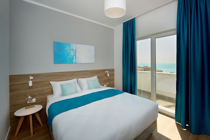 Imagen de la habitación del Hotel Larimar, Becici. Foto 13