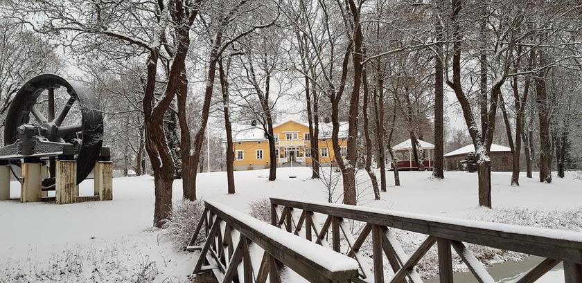 Imagen de los exteriores del Hotel L&aring;ngshyttans Brukshotell. Foto 30