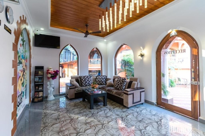 Imagen de los interiores del Hotel Larios Beach Holidays. Foto 18