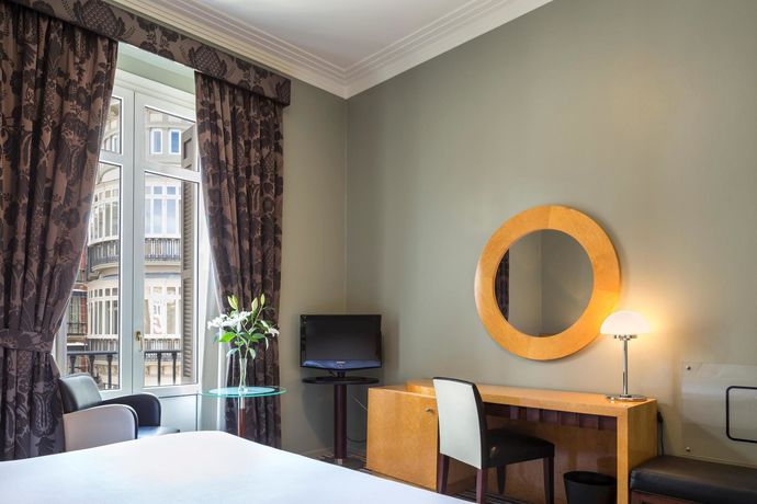 Imagen de la habitación del Hotel Larios Málaga. Foto 5