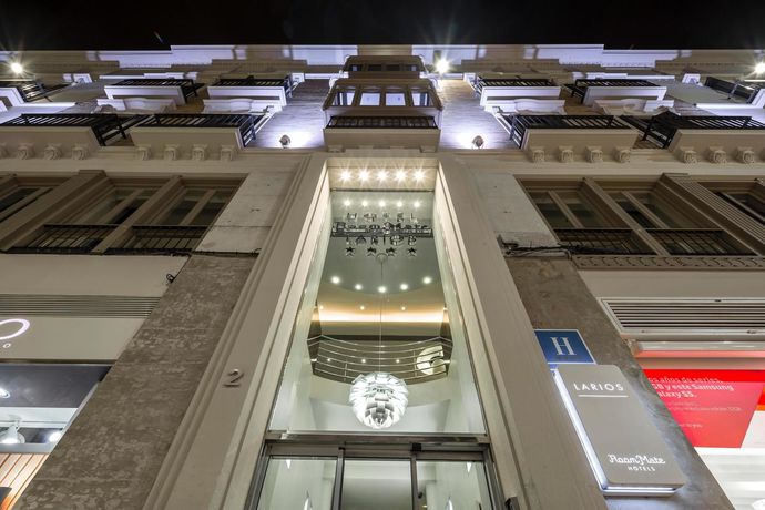 Imagen de los exteriores del Hotel Larios Málaga. Foto 9