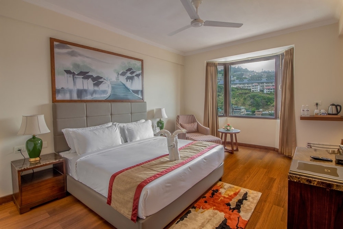 Imagen de los interiores del Hotel Larisa Resort, Shimla. Foto 19
