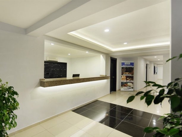 Imagen general del Hotel Larissa Beach Club. Foto 2