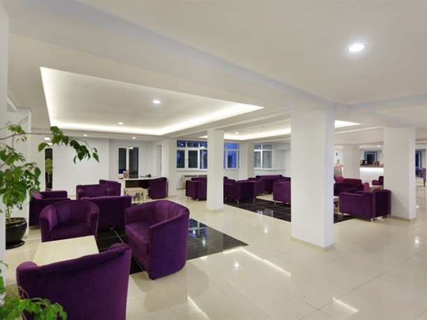 Imagen general del Hotel Larissa Beach Club. Foto 3