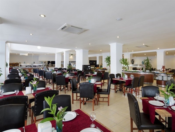 Imagen general del Hotel Larissa Beach Club. Foto 7