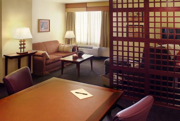 Imagen de la habitación del Hotel Larkspur Landing Extended Stay Suites Renton. Foto 14