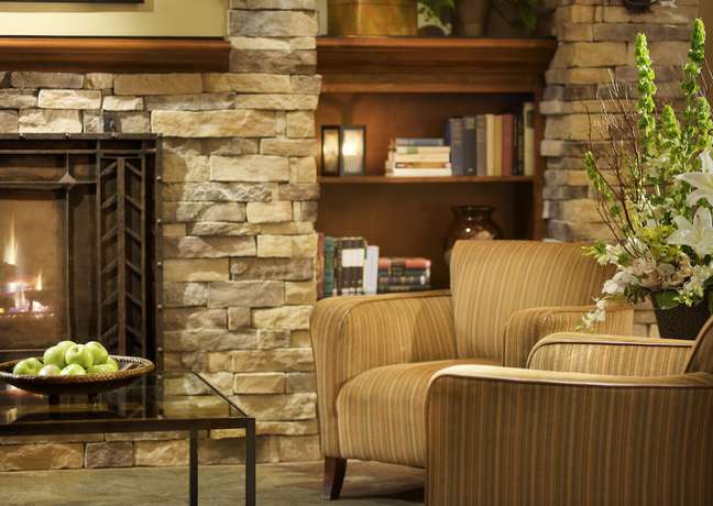 Imagen de los interiores del Hotel Larkspur Landing Sacramento - An All-suite. Foto 19