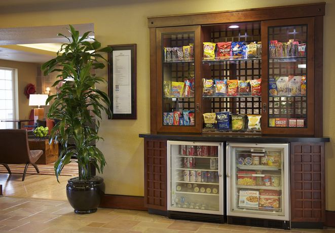 Imagen del bar/restaurante del Hotel Larkspur Landing Sacramento - An All-suite. Foto 4