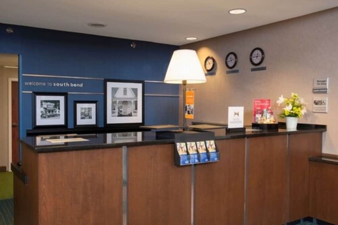 Imagen de los interiores del Hotel Larkspur Landing South Bend. Foto 20