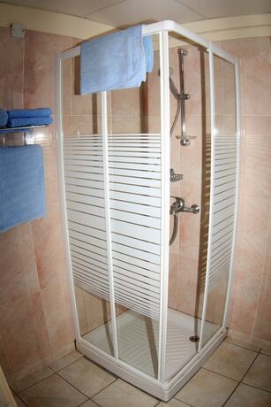 Imagen general del Hotel Larnaca Bay Suites. Foto 8
