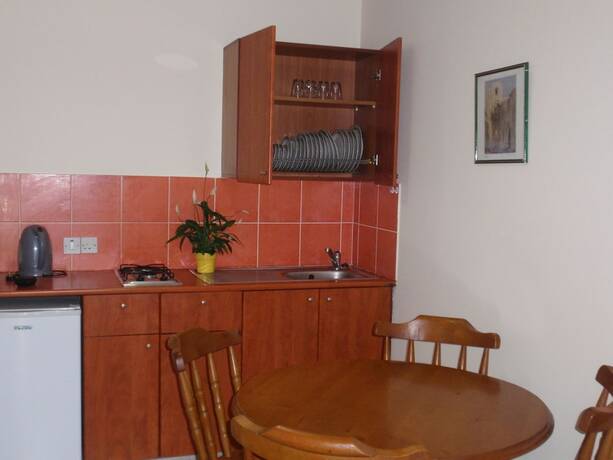 Imagen general del Hotel Larnaca Bay Suites. Foto 11