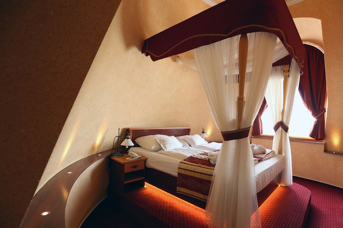 Imagen de la habitación del Hotel Laroba Wellness. Foto 16