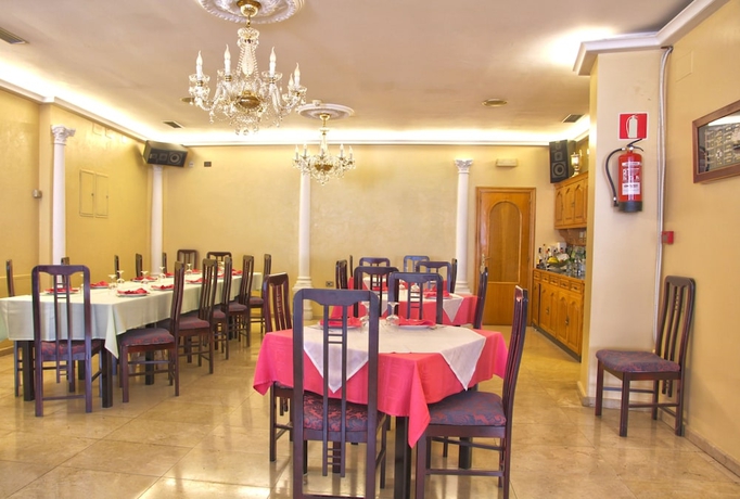 Imagen del bar/restaurante del Hotel Larry. Foto 3