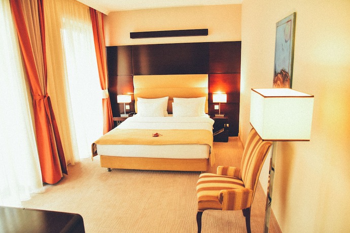 Imagen de la habitación del Hotel L\'art Carei. Foto 17