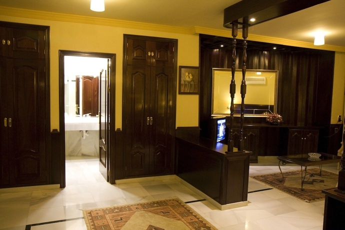 Imagen de la habitación del Hotel Las Acacias, Puente Genil. Foto 5