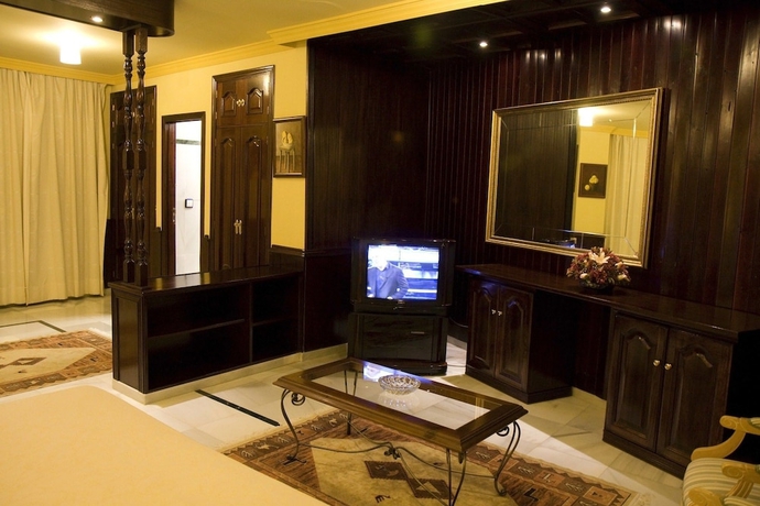 Imagen de la habitación del Hotel Las Acacias, Puente Genil. Foto 6