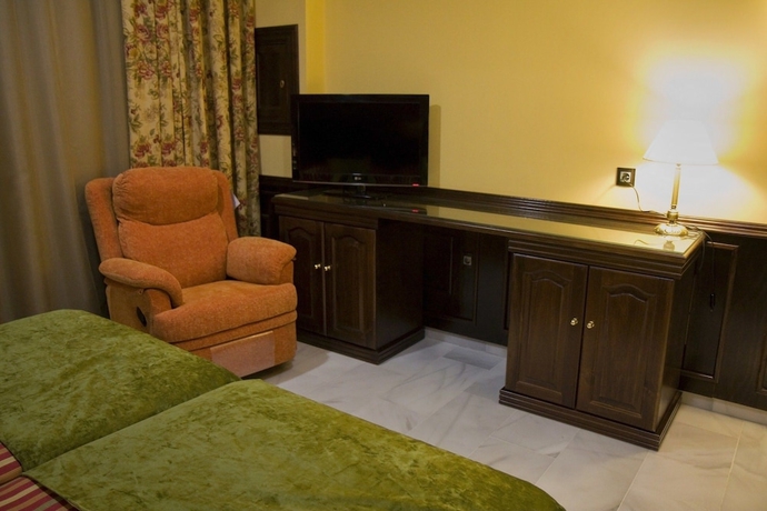 Imagen de la habitación del Hotel Las Acacias, Puente Genil. Foto 8
