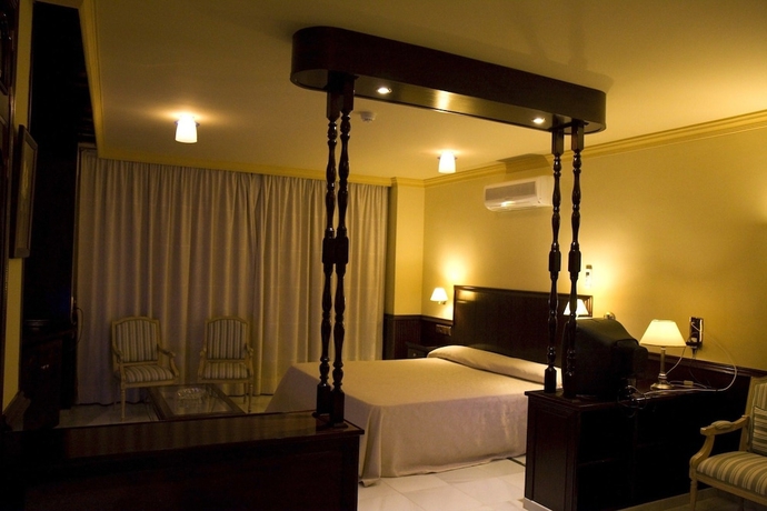 Imagen de la habitación del Hotel Las Acacias, Puente Genil. Foto 9