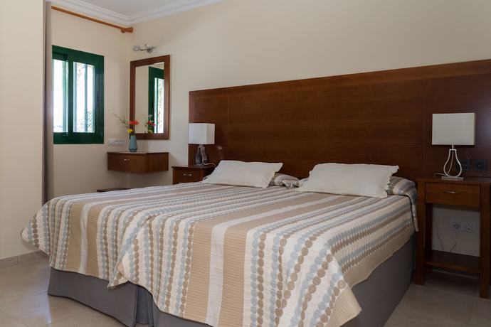 Imagen de la habitación del Hotel Las Adelfas. Foto 3