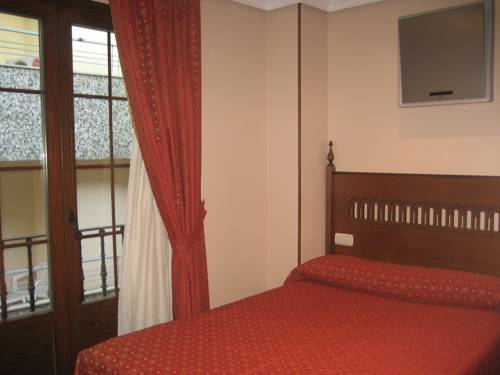 Imagen de la habitación del Hotel Las Almenas. Foto 6