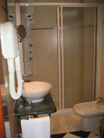 Imagen de la habitación del Hotel Las Almenas. Foto 8