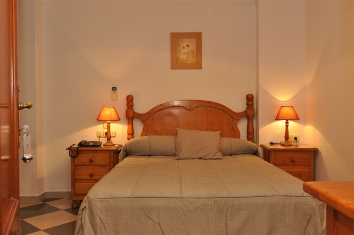 Imagen de la habitación del Hotel Las Américas, Málaga. Foto 2