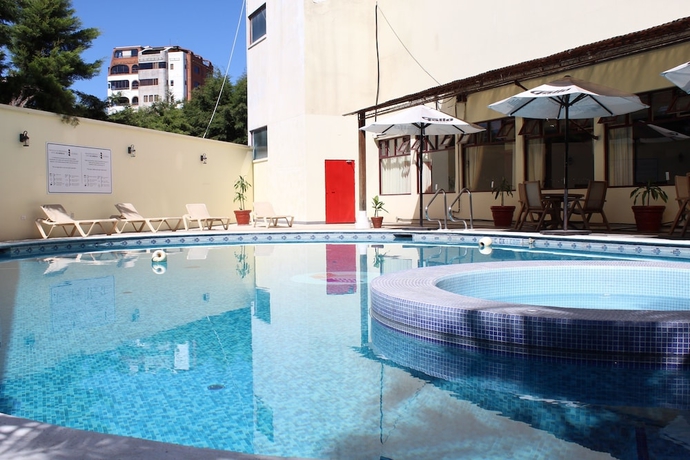 Imagen de la piscina del Hotel Las Americas, Ciudad de Guatemala. Foto 16