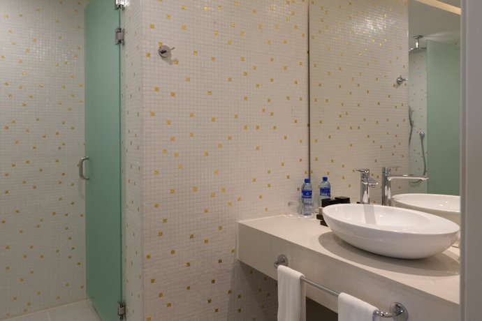 Imagen de la habitación del Hotel Las Americas Golden Tower Panama. Foto 7