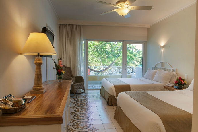 Imagen de la habitación del Hotel Las Americas Resort. Foto 8