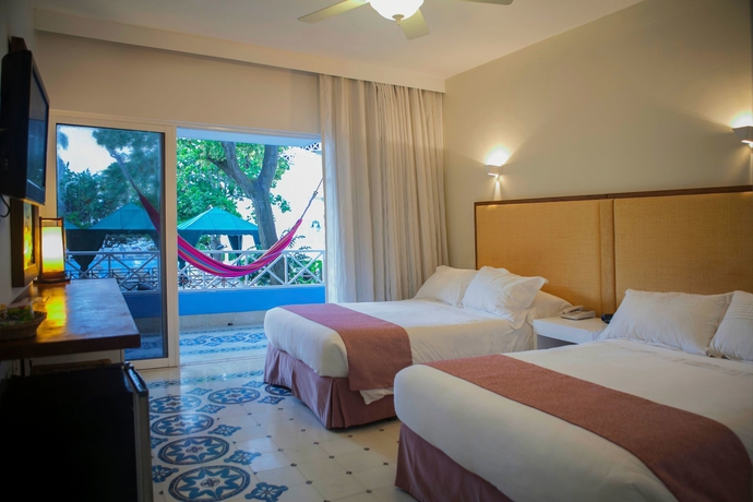 Imagen de la habitación del Hotel Las Americas Resort. Foto 11