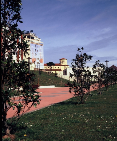 Imagen de los exteriores del Hotel Las Anclas. Foto 13