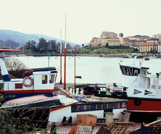 Imagen de los exteriores del Hotel Las Anclas. Foto 15
