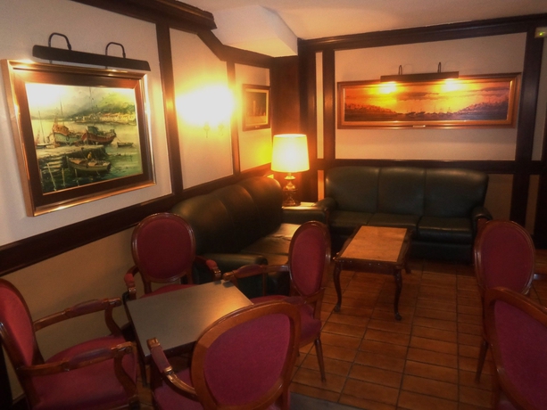 Imagen del bar/restaurante del Hotel Las Anclas. Foto 3