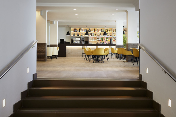 Imagen de los interiores del Hotel Las Arenas, Affiliated By Meliá. Foto 8