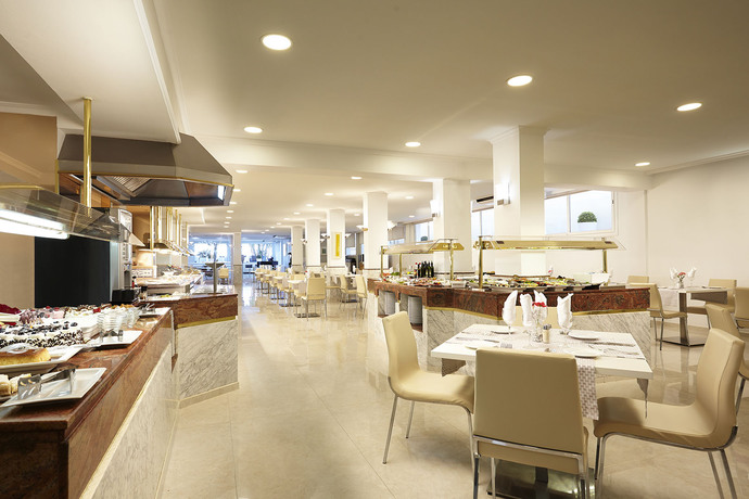 Imagen del bar/restaurante del Hotel Las Arenas, Affiliated By Meliá. Foto 4