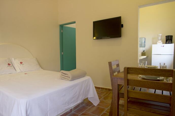 Imagen de la habitación del Hotel Las Arenas Bungalows Melaque. Foto 13