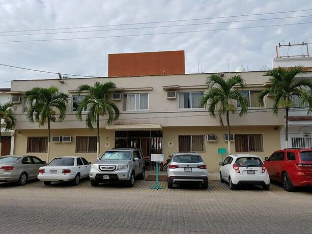 Imagen general del Hotel Las Arenas Bungalows Melaque. Foto 3