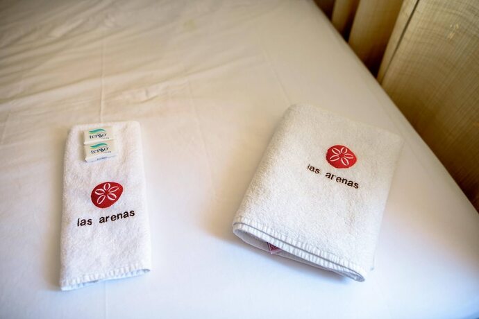 Imagen de la habitación del Hotel Las Arenas Bungalows Melaque. Foto 14