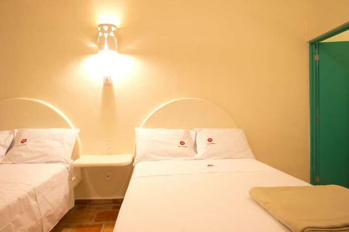 Imagen general del Hotel Las Arenas Bungalows Melaque. Foto 9