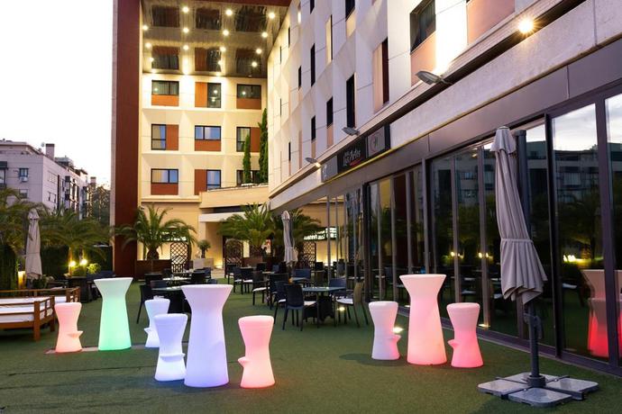 Imagen general del Hotel Las Artes. Foto 1