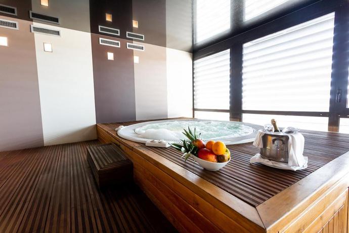 Imagen de los interiores del Hotel Las Artes. Foto 17