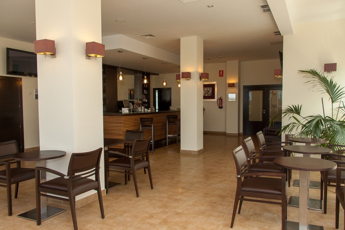 Imagen del bar/restaurante del Hotel Las Bovedas. Foto 5